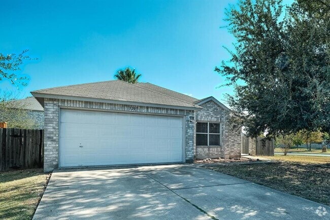 Building Photo - 3205 Settlement Dr Rental