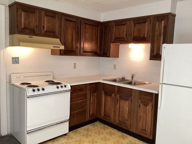 Photo - 119 E Burd St