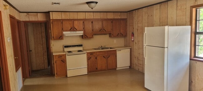 Photo - Oak Ridge Apartment Unit 16