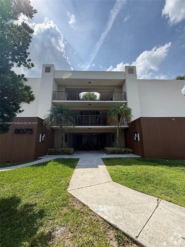 Building Photo - 8075 SW 107th Ave Unit 216 Rental