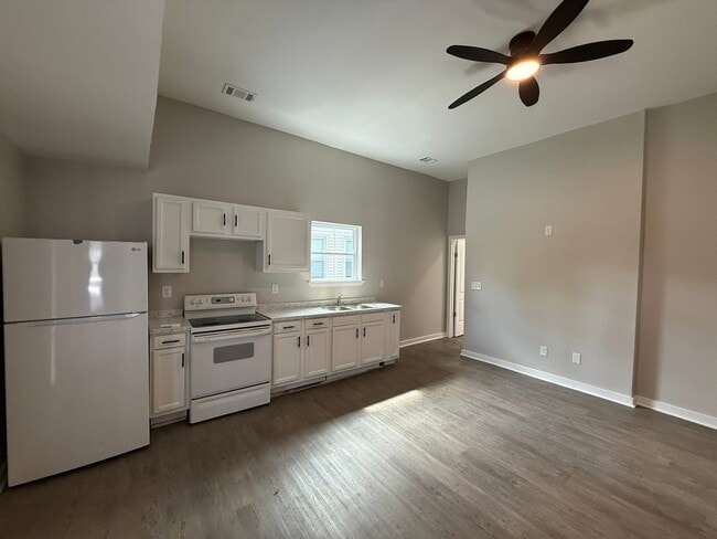 Photo - 233 E Cambridge Ave