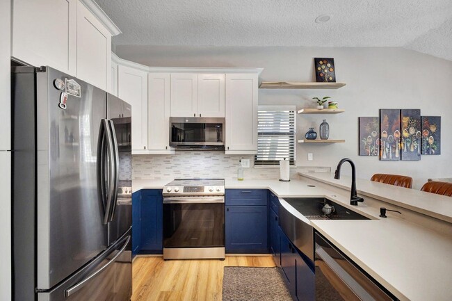 Building Photo - 13005 Meadowbreeze Dr Rental