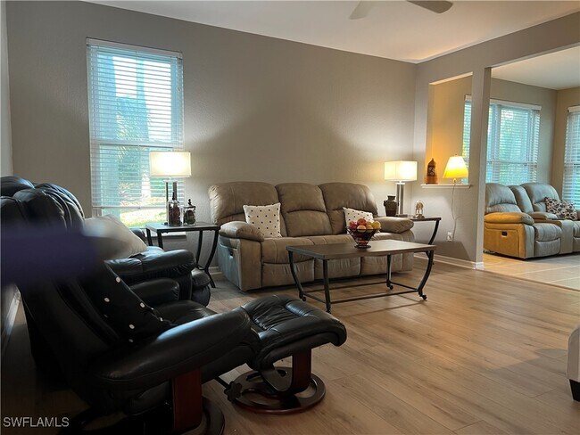 Photo - 1340 Charleston Square Dr Unit 101