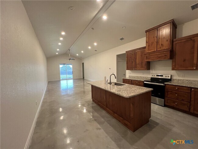 Photo - 274 Kerlick Ln