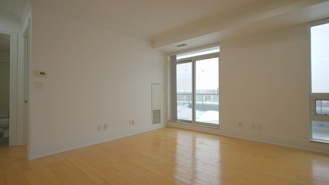 Photo - H-60-LP60 S Town Centre Blvd