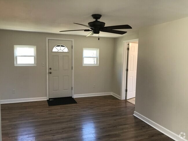 Building Photo - 266 Cliffview Rd Rental