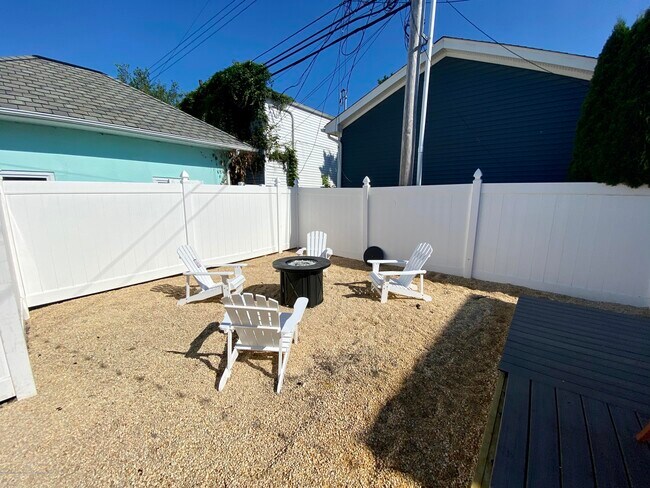 Photo - 402 A St Unit Upstairs Winter