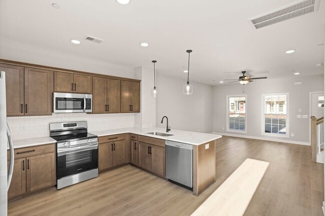 Photo - 514 Tappan Private Ln