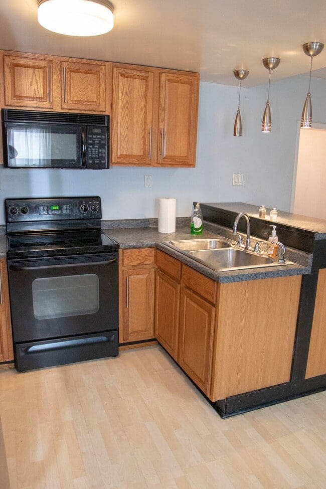 Photo - 1821 Edwards Wy