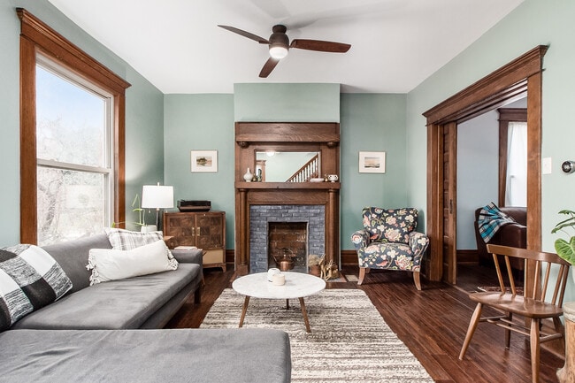 Photo - 234 E 7th Ave