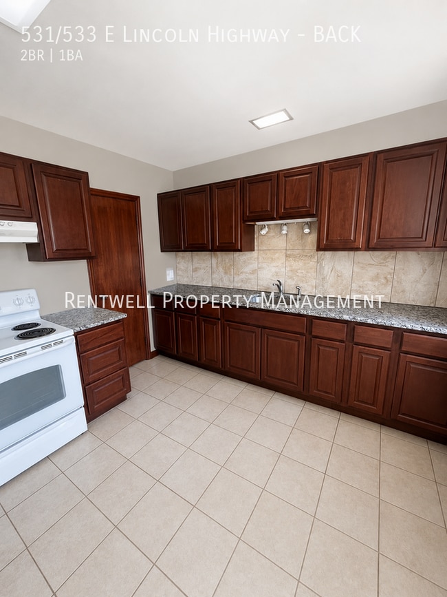Building Photo - 531/533 E Lincoln Highway-BACK Unit BACK