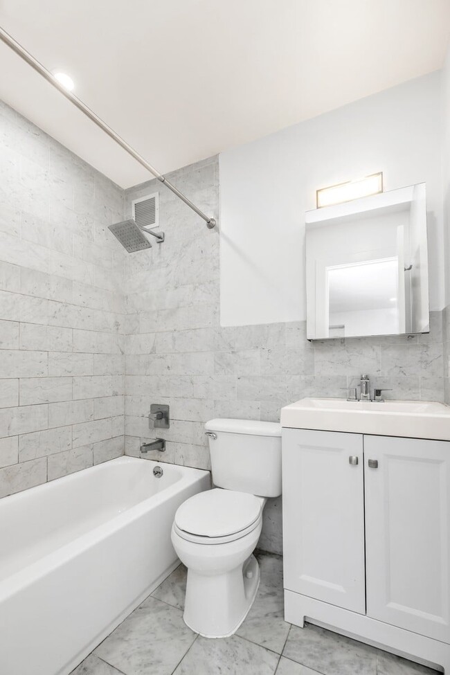 Photo - 1220 Lexington Ave Unit 3N