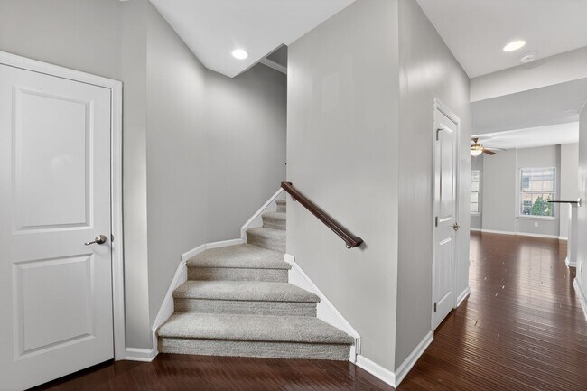 Photo - 6402 Terrace View Ct