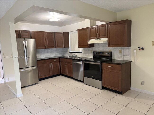 7800 NW 44th Ct Unit 1-3