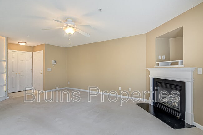 Photo - 6113 Hedgecock Cir