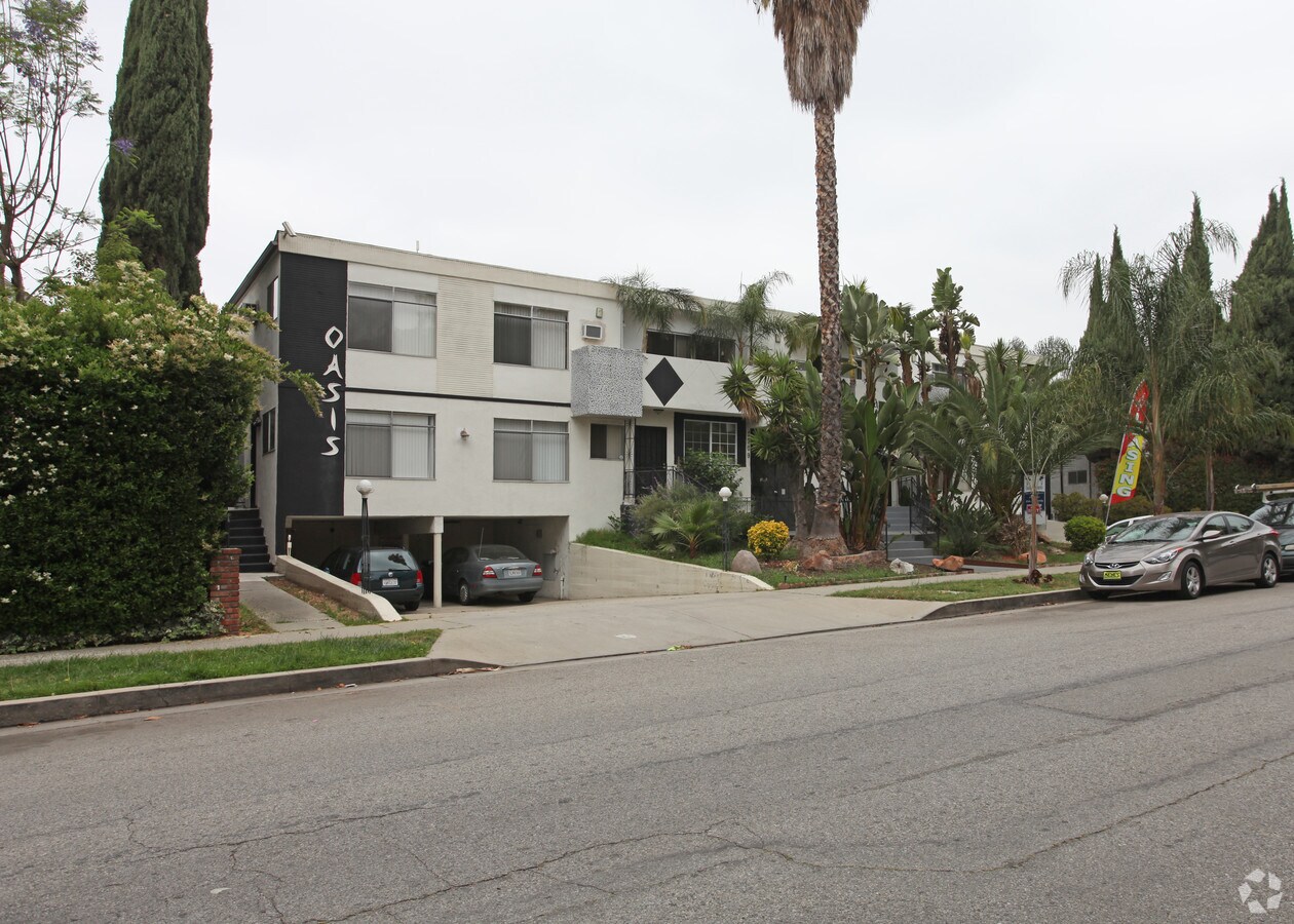 Oasis Apartments - Oasis Apartments