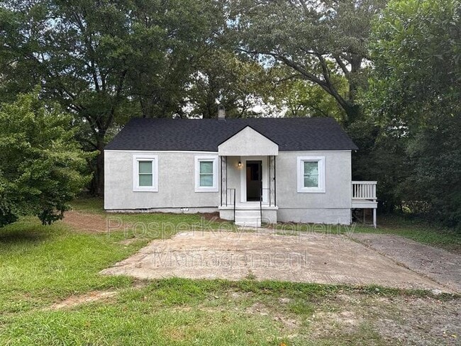 Photo - 4692 College St