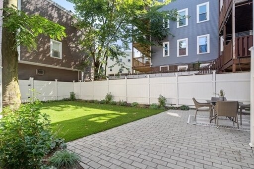 Photo - 472 E 4th St Unit 1