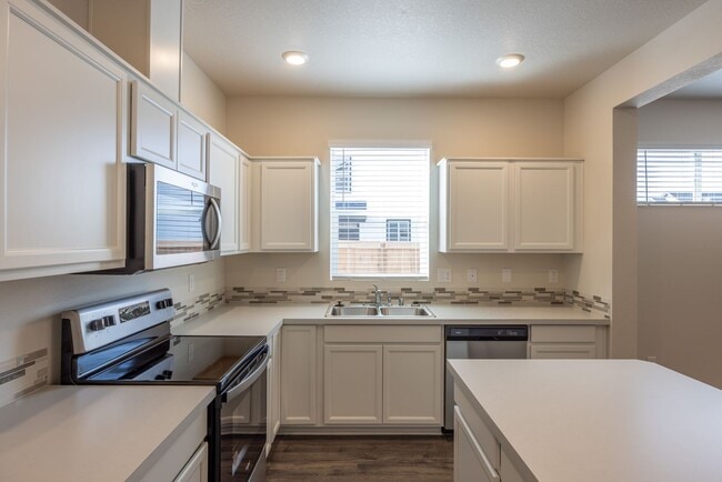 Photo - Three bedroom townhouse in Hazel Dell - Central Air Conditioning