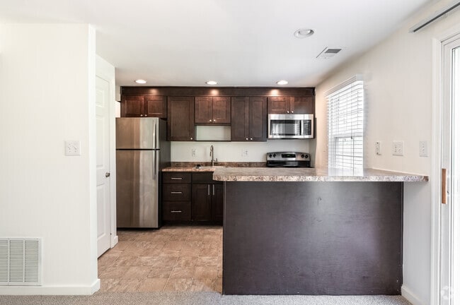 2BR, 1.5BA