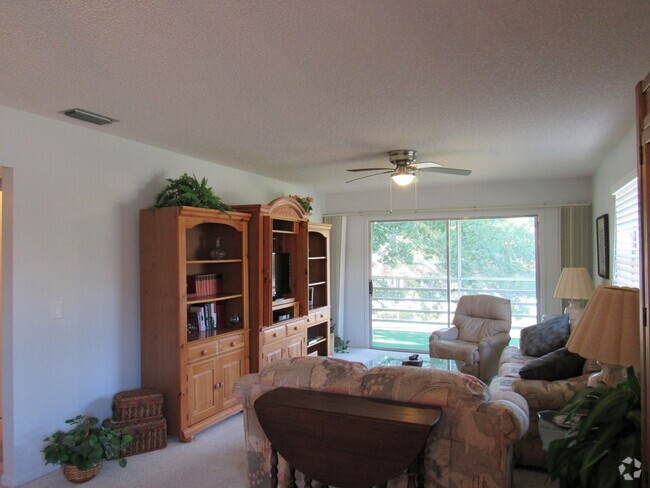 Building Photo - 55+ Vista St. Lucie Community! Rental