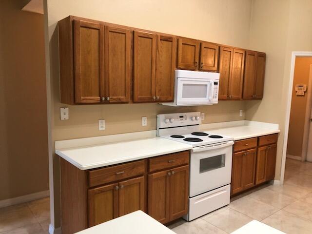 Photo - 705 SW Monsoon Rd