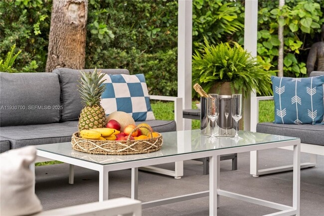 Photo - 685 NE 50th Terrace