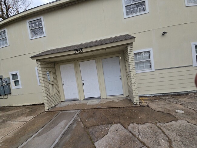 Photo - 3335 Tuam St Unit 4