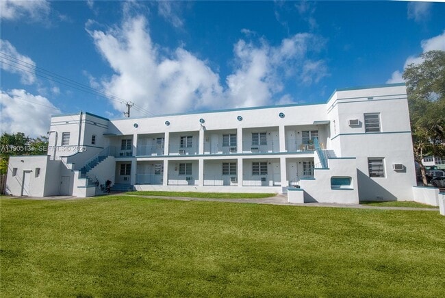 Building Photo - 1208 71st St Unit 7