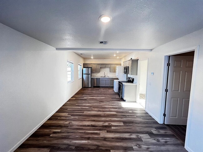Photo - Charming 2 bedroom House Unit 860