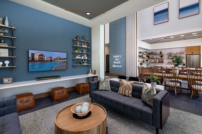 Photo - Elan Brookwood