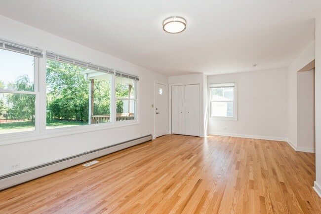 Photo - 15W244 Harvard St