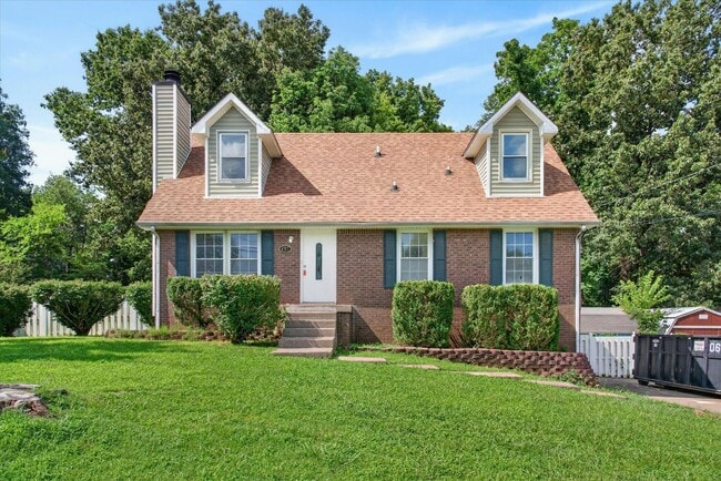 Building Photo - 3 Bedroom 2 Bath Pet Friendly Home For Rent!