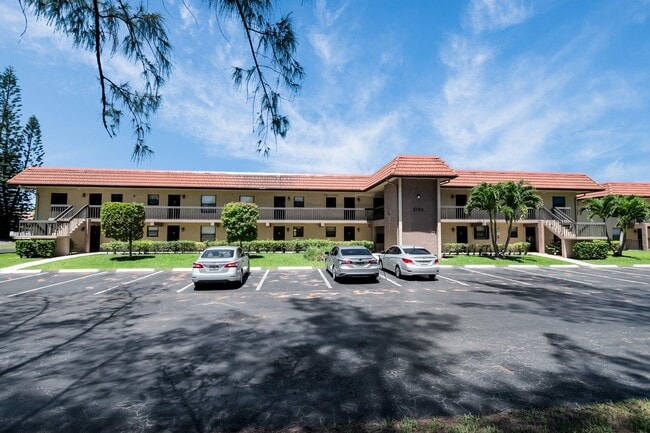 Photo - 21911 Lake Forest Cir Condo Unit 103