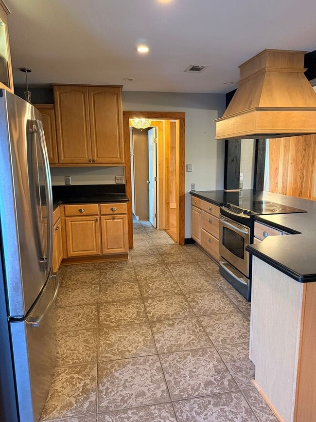 Photo - 332 Harvard Blvd