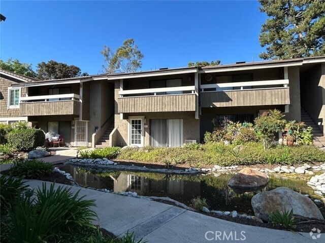 Building Photo - 262 Streamwood Rental