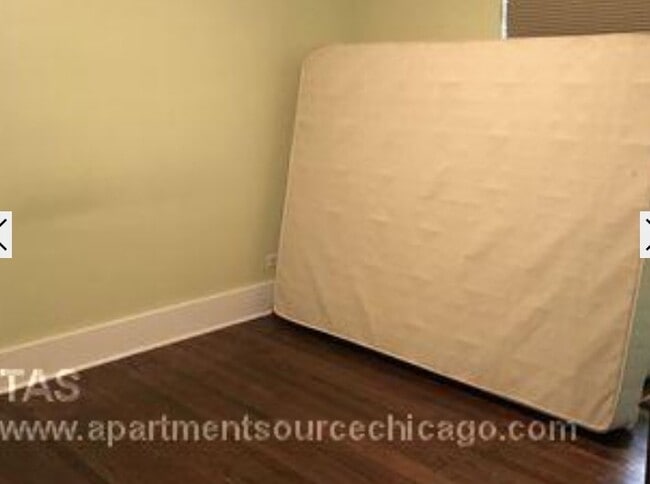 Photo - 1851 W Cornelia Ave Unidad 3