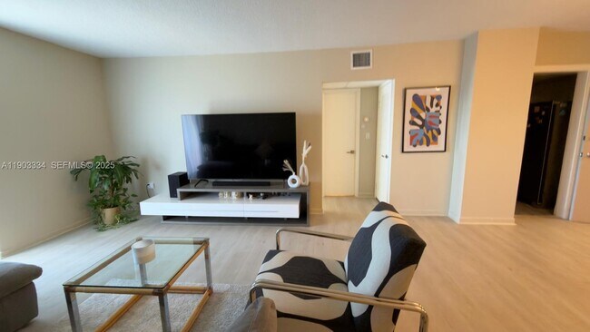 Photo - 400 Kings Point Dr Unit 408