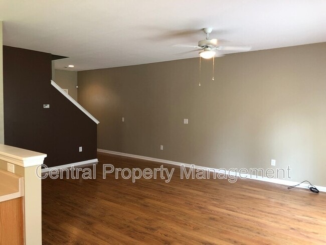 Photo - 547 Clairidge Dr