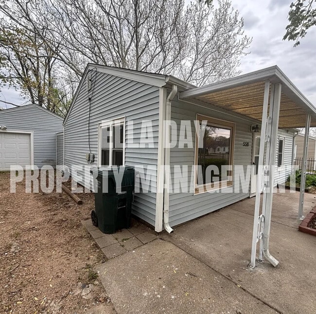 Photo - 550 N Sheridan St