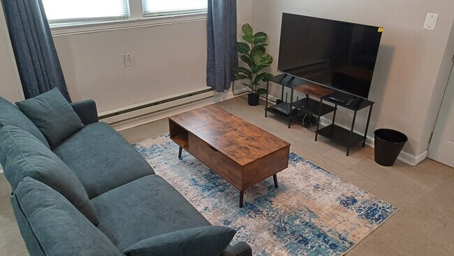 Photo - 4221 Grant St NE