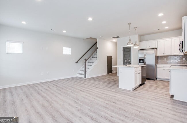 Photo - 715 W Vincent Dr