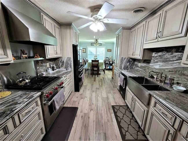 Building Photo - 481 Autumn Trail Cove