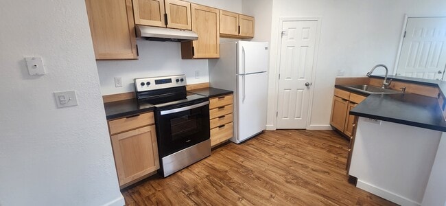 Photo - 1111 Biehl Dr