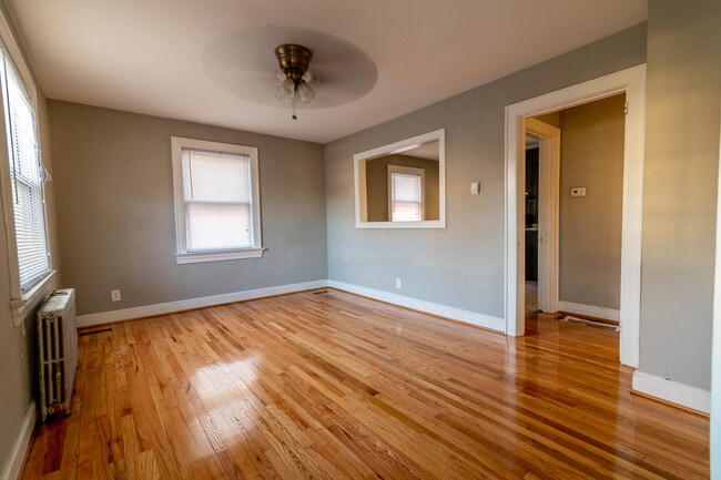 Photo - 1145 Lindsay St