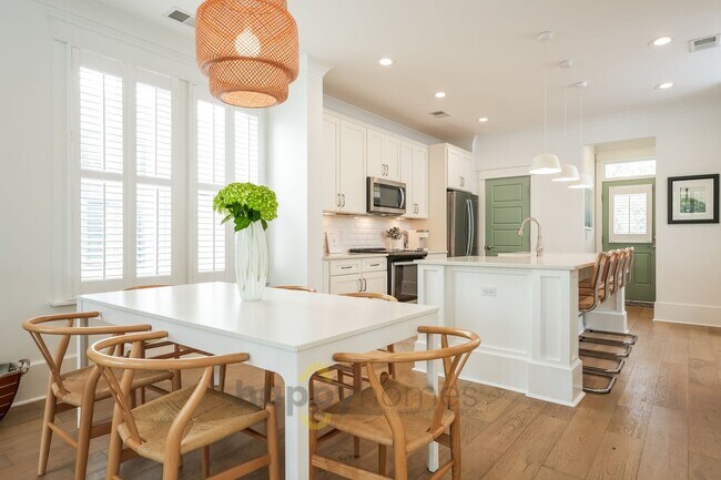 Photo - 3/2.5 Fully Furnished Home in Sullivans Pointe Located in Mt. Pleasant!