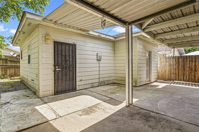 Photo - 7839 Goode St Unit B