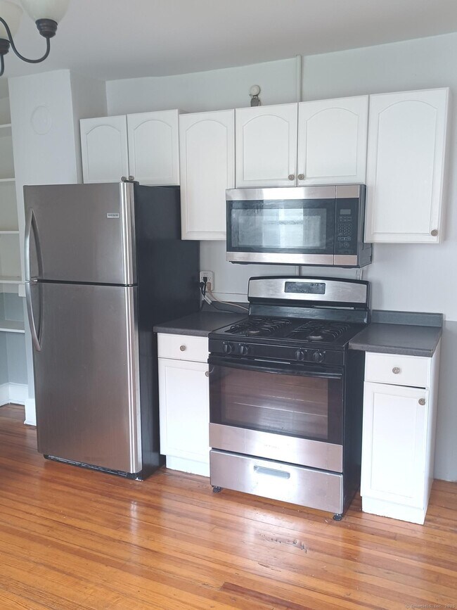 Photo - 37 Fairfield St Apartment Unit 3rd Floor