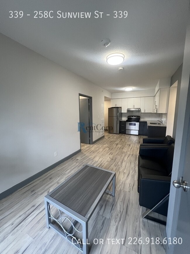 Building Photo - 258C-258C Sunview St