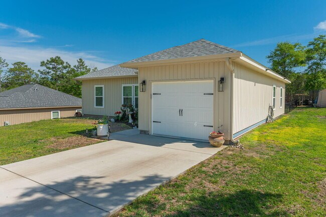 Photo - 150 Hibiscus Ave
